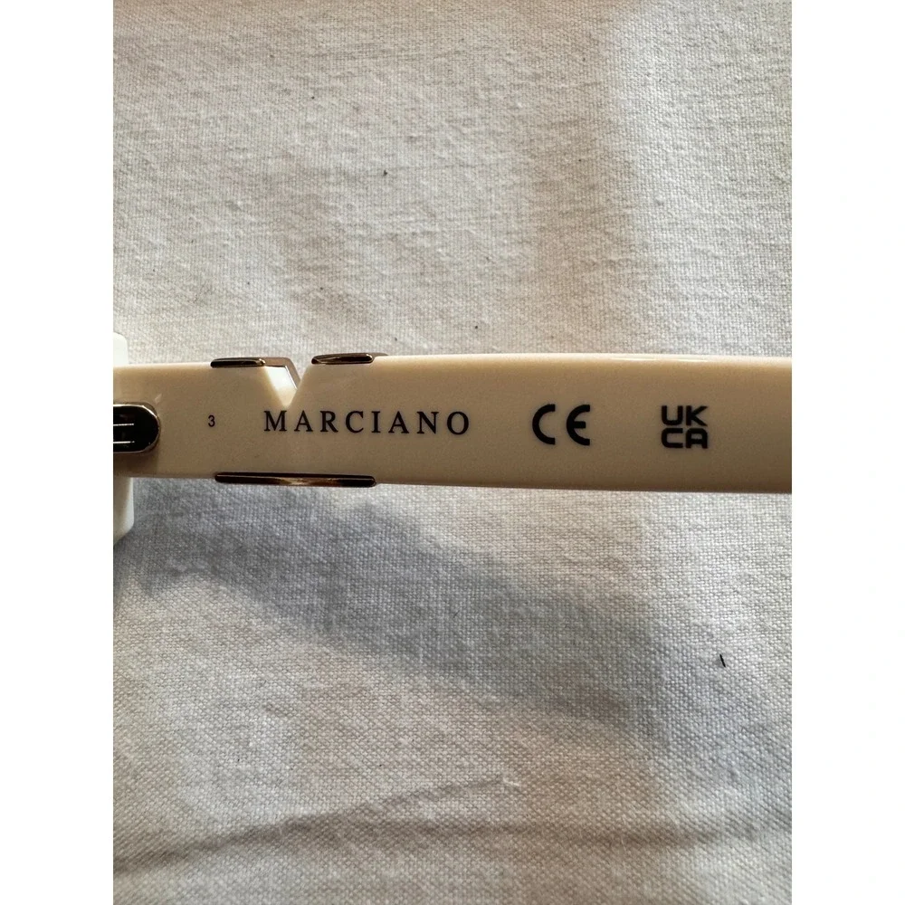 Marciano Guess Gold Glitter Butterfly Sunglasses GM00007 25F Cream  Gradient New